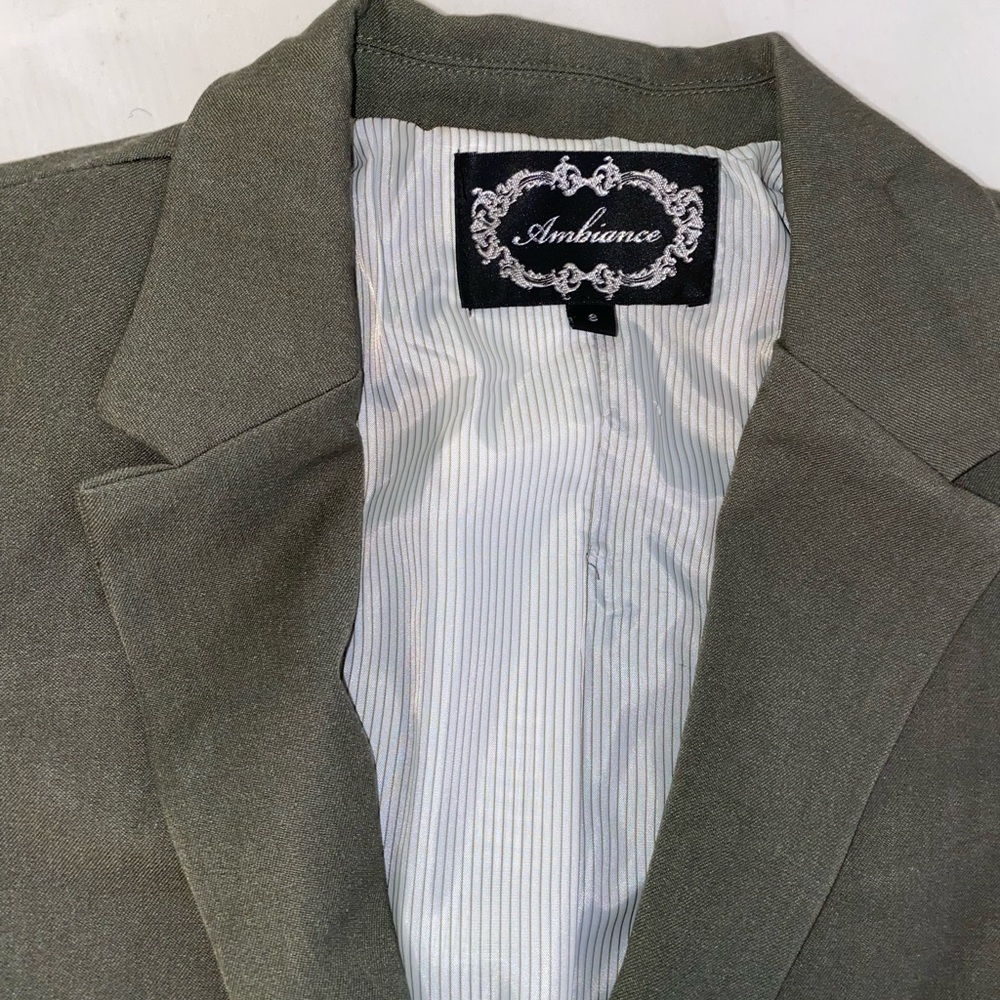 Green blazer - Picture 4 of 4